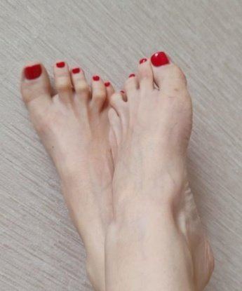 Живу в Москве и предлагаю нежность, страсть и удовольствие в одном лице. Мои услуги разнообразны: классический секс, оральные ласки, эротический массаж. Я открыта для новых экспериментов и готова подарить тебе незабываемые эмоции. Мои фото говорят сами за себя - я сексуальная и привлекательная. Мои клиенты остаются довольными и возвращаются ко мне снова и снова. 🌟 4139, 30 лет